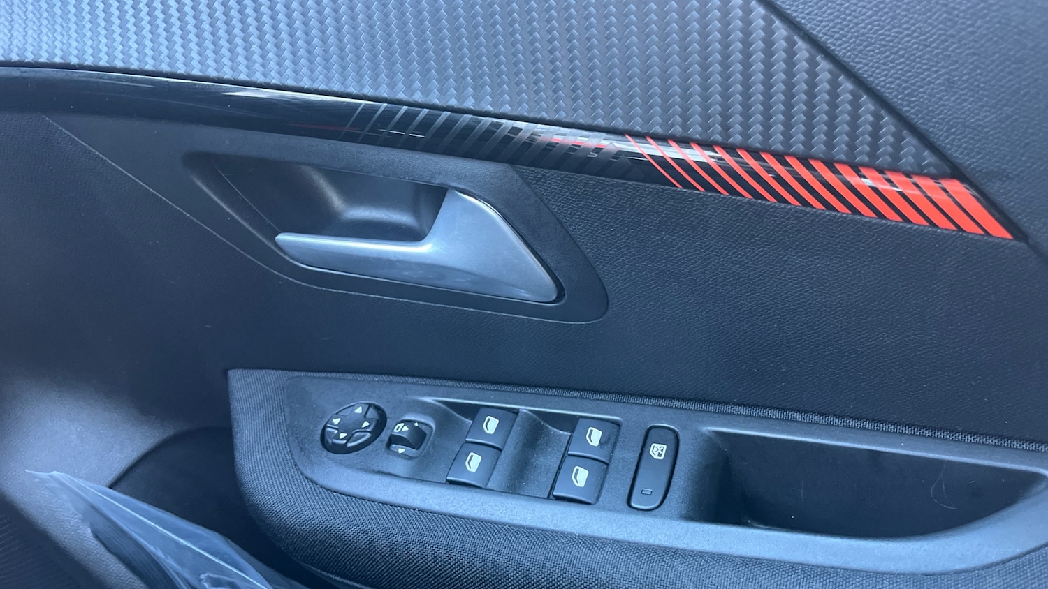 Used Peugeot 208 2022 for sale - 77098814: Photo 23