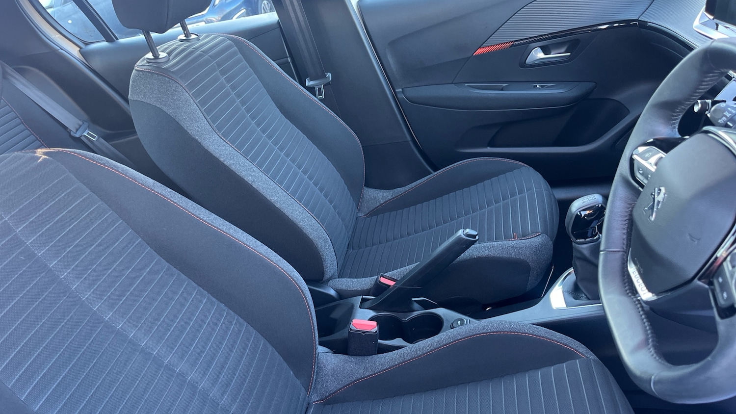 Used Peugeot 208 2022 for sale - 77098814: Photo 42