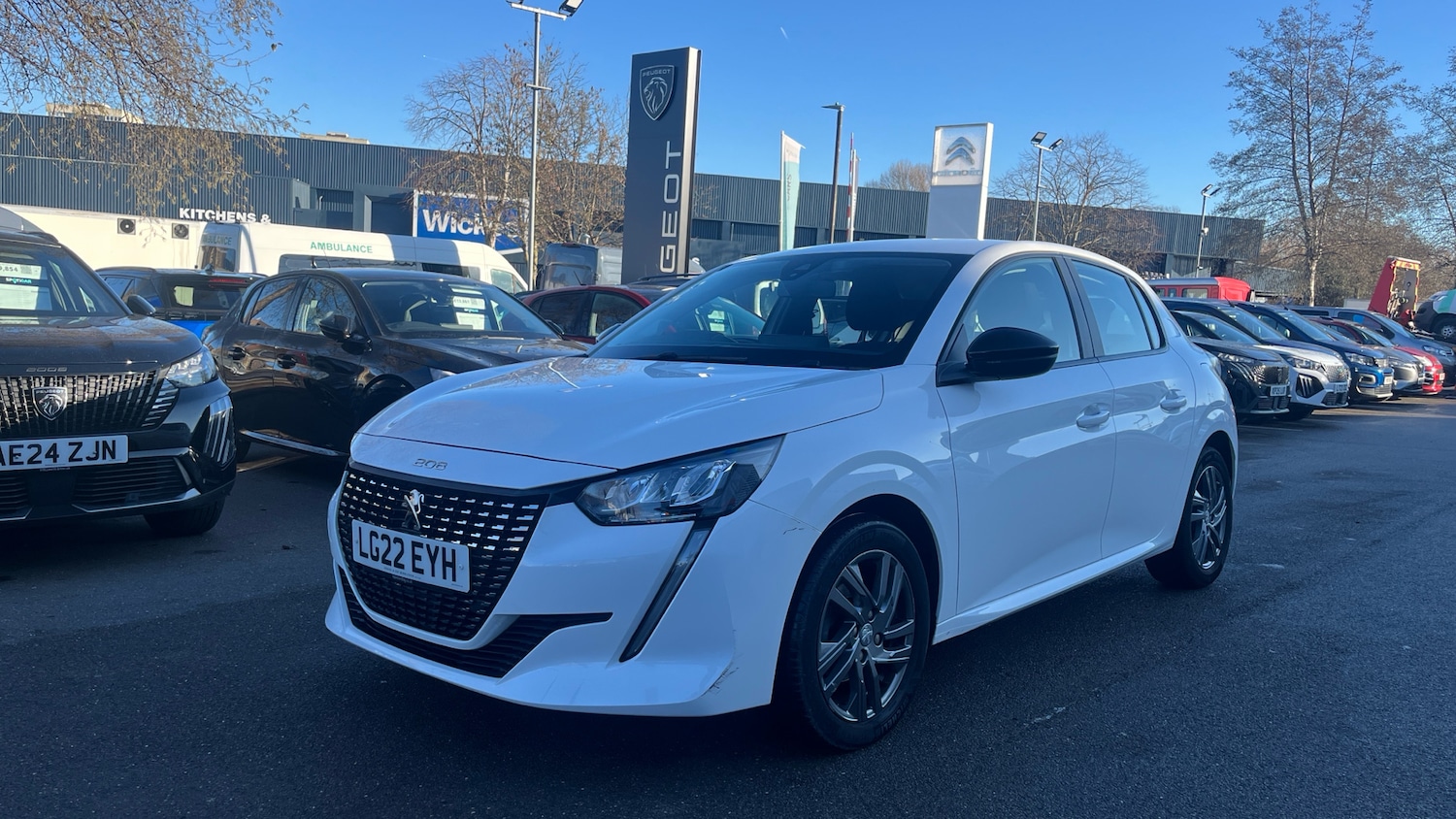 Used Peugeot 208 2022 for sale - 77098814: Photo 8
