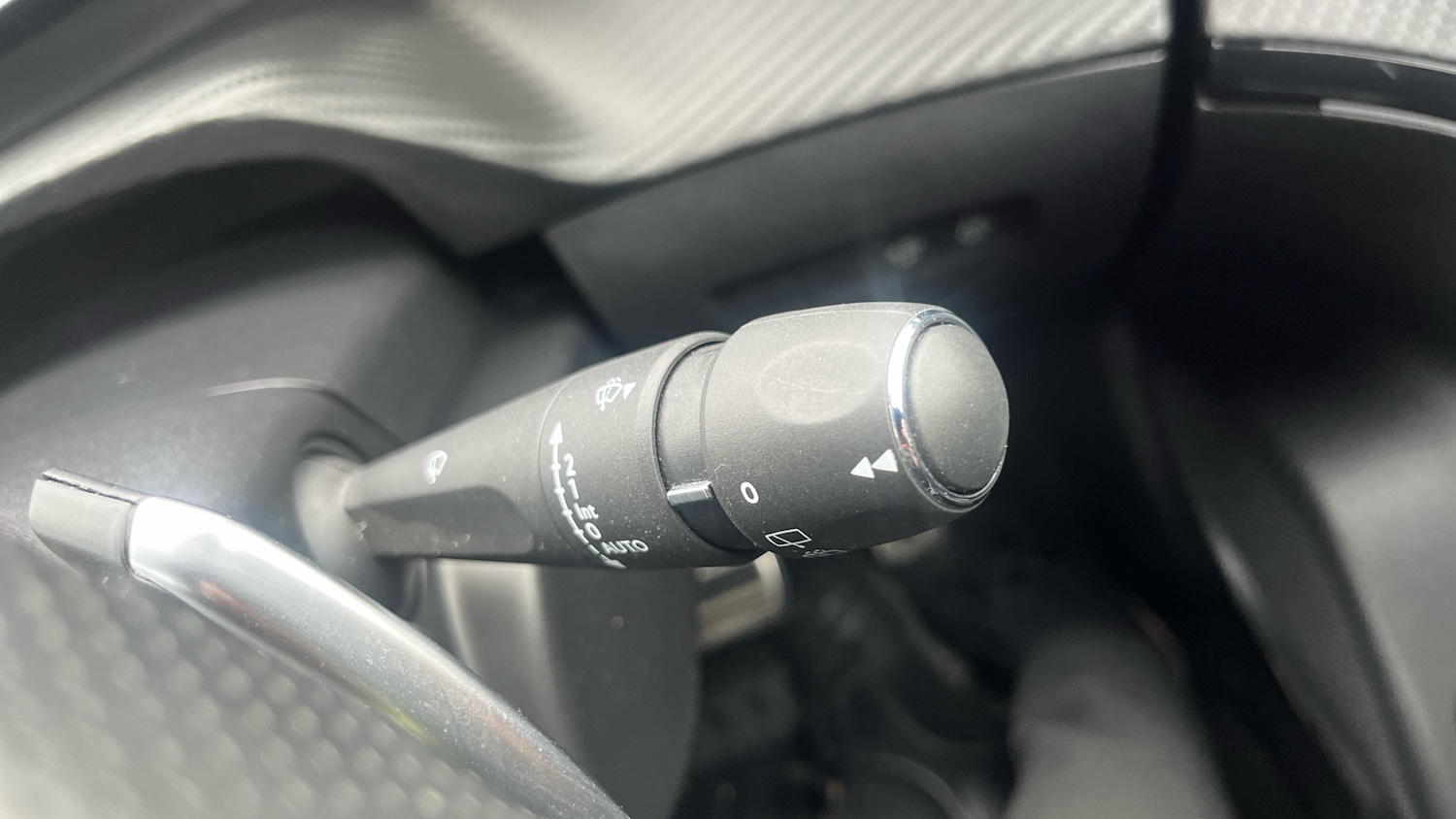 Used Peugeot 2008 2023 for sale - 77388270: Photo 28