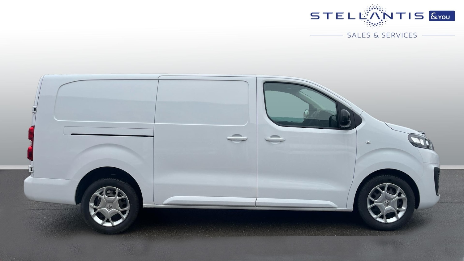 Used Citroen Dispatch 2023 for sale - 76586407: Photo 2