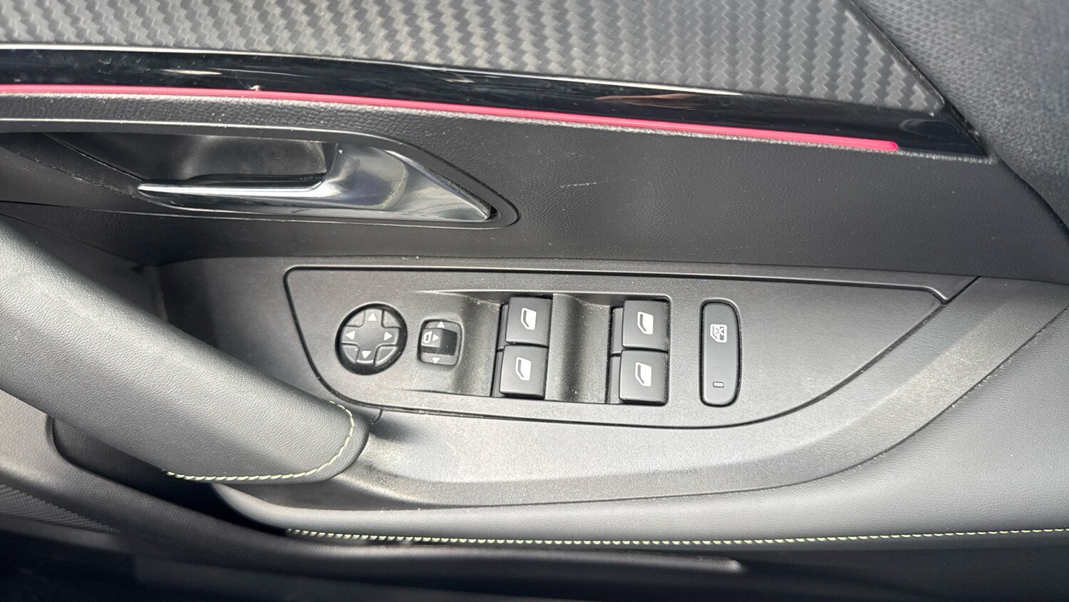 Used Peugeot 2008 2024 for sale - 76043885: Photo 22