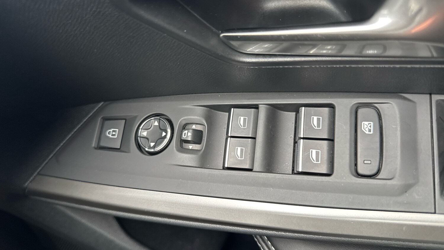 Used Peugeot 5008 2025 for sale - 76410171: Photo 22