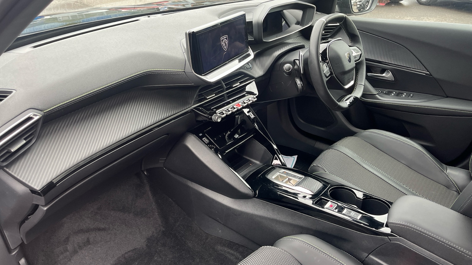 Used Peugeot 2008 2024 for sale - 76574268: Photo 12