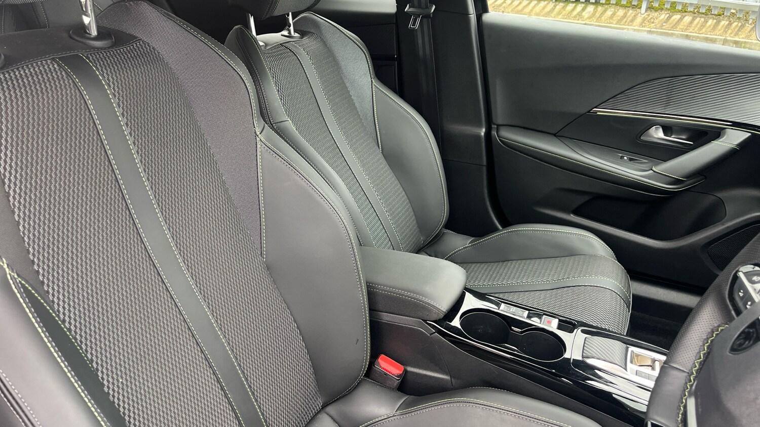 Used Peugeot 2008 2024 for sale - 76574268: Photo 42