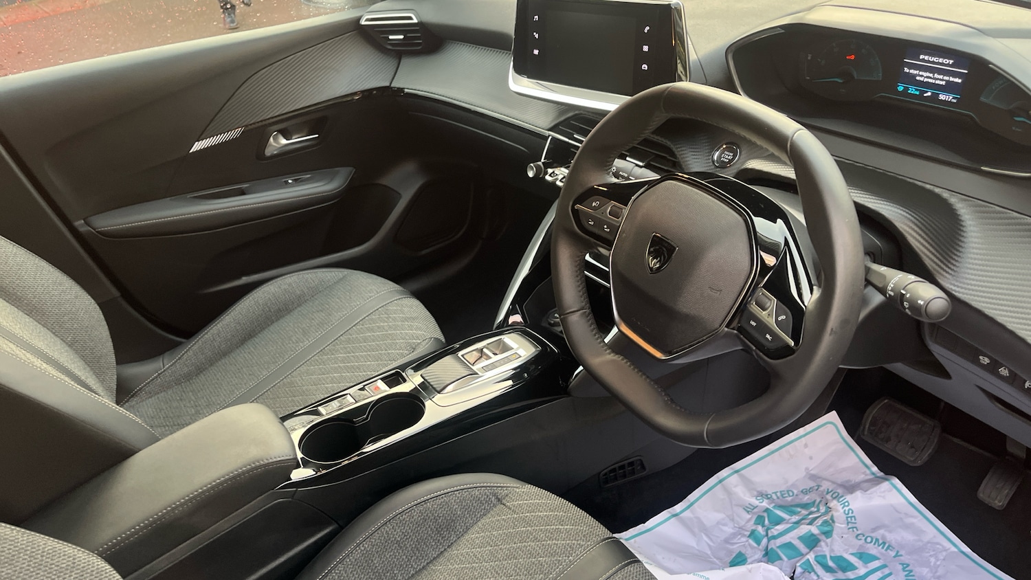 Used Peugeot 208 2024 for sale - 76787638: Photo 12