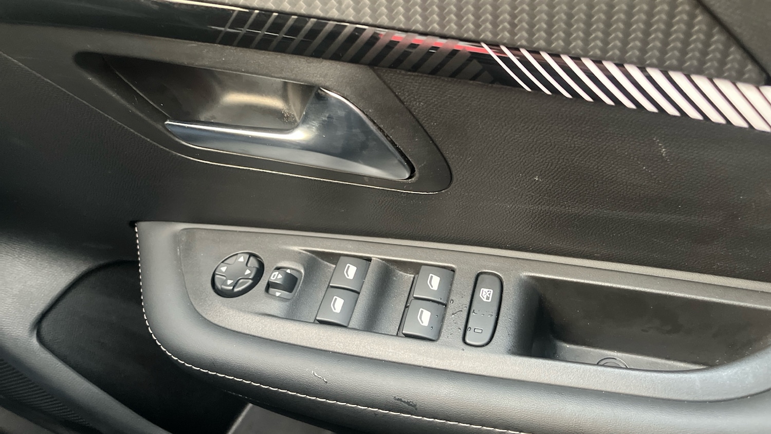 Used Peugeot 208 2024 for sale - 76787638: Photo 23