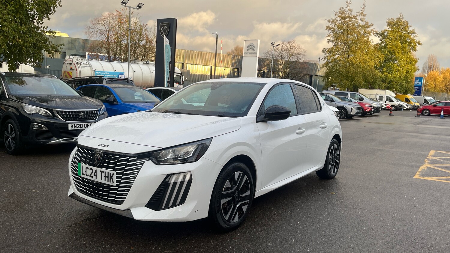 Used Peugeot 208 2024 for sale - 76787638: Photo 8