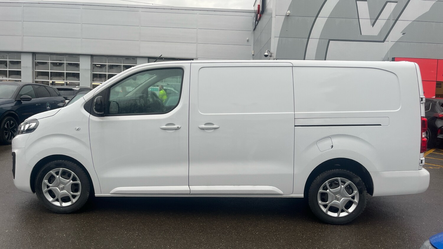 Used Citroen Dispatch 2023 for sale - 76593333: Photo 6