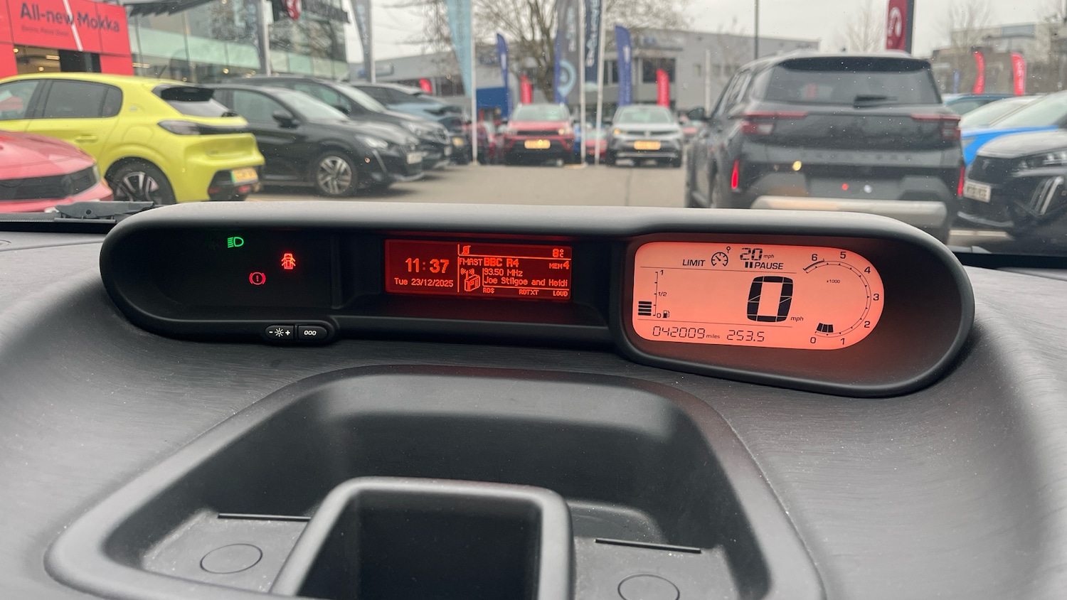 Used Citroen C3 Picasso 2017 for sale - 76772555: Photo 14