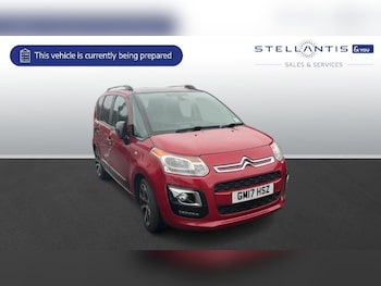 Used Citroen C3 Picasso 2017 for sale - 76772555: Photo
