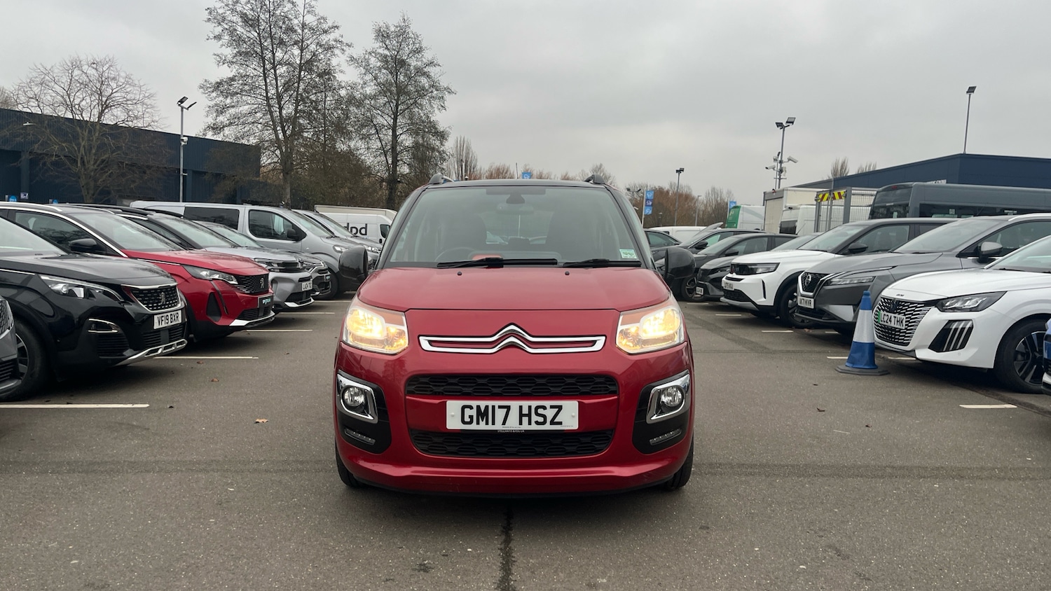 Used Citroen C3 Picasso 2017 for sale - 76772555: Photo 9