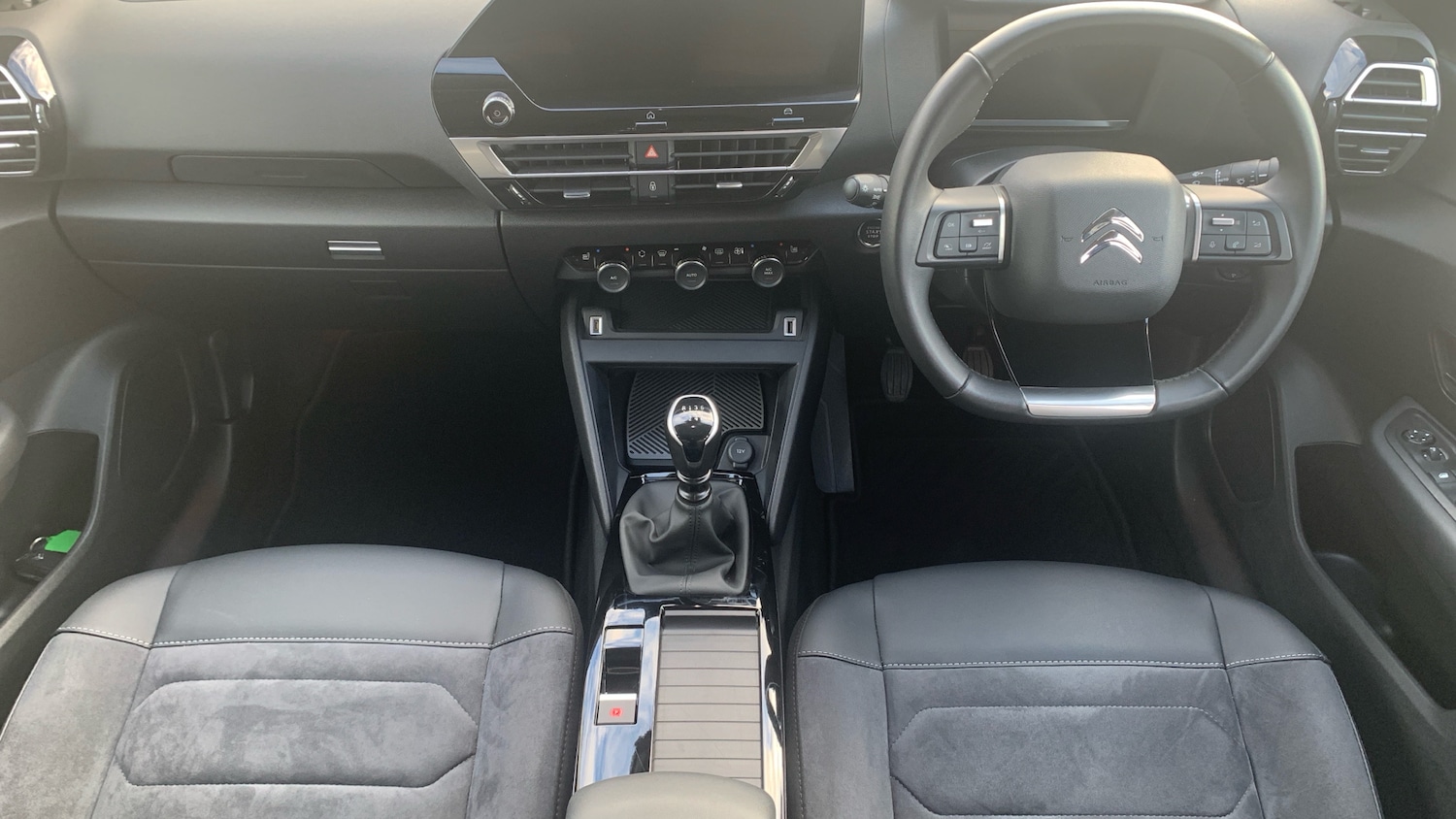 Used Citroen C4 2024 for sale - 76647072: Photo 4