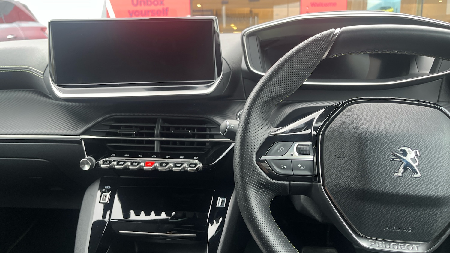 Used Peugeot 208 2023 for sale - 76927426: Photo 10