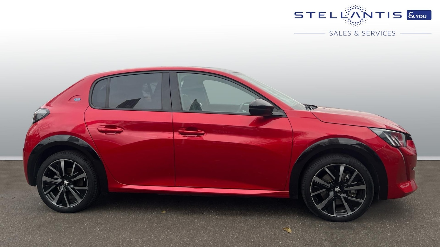 Used Peugeot 208 2023 for sale - 76927426: Photo 2