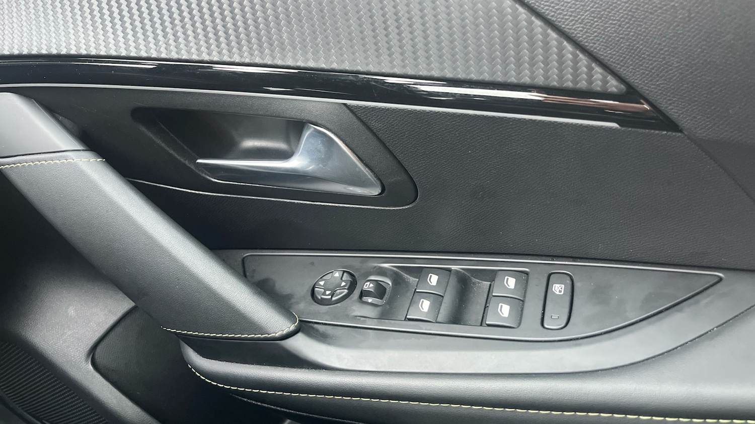 Used Peugeot 208 2023 for sale - 76927426: Photo 22