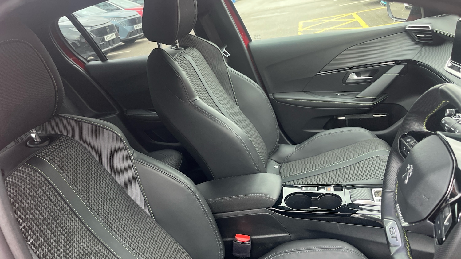 Used Peugeot 208 2023 for sale - 76927426: Photo 42