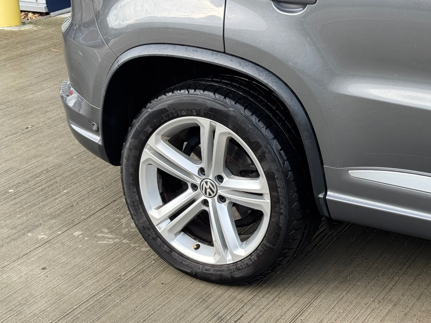 Used Volkswagen Tiguan 2015 for sale - 76859573: Photo 11