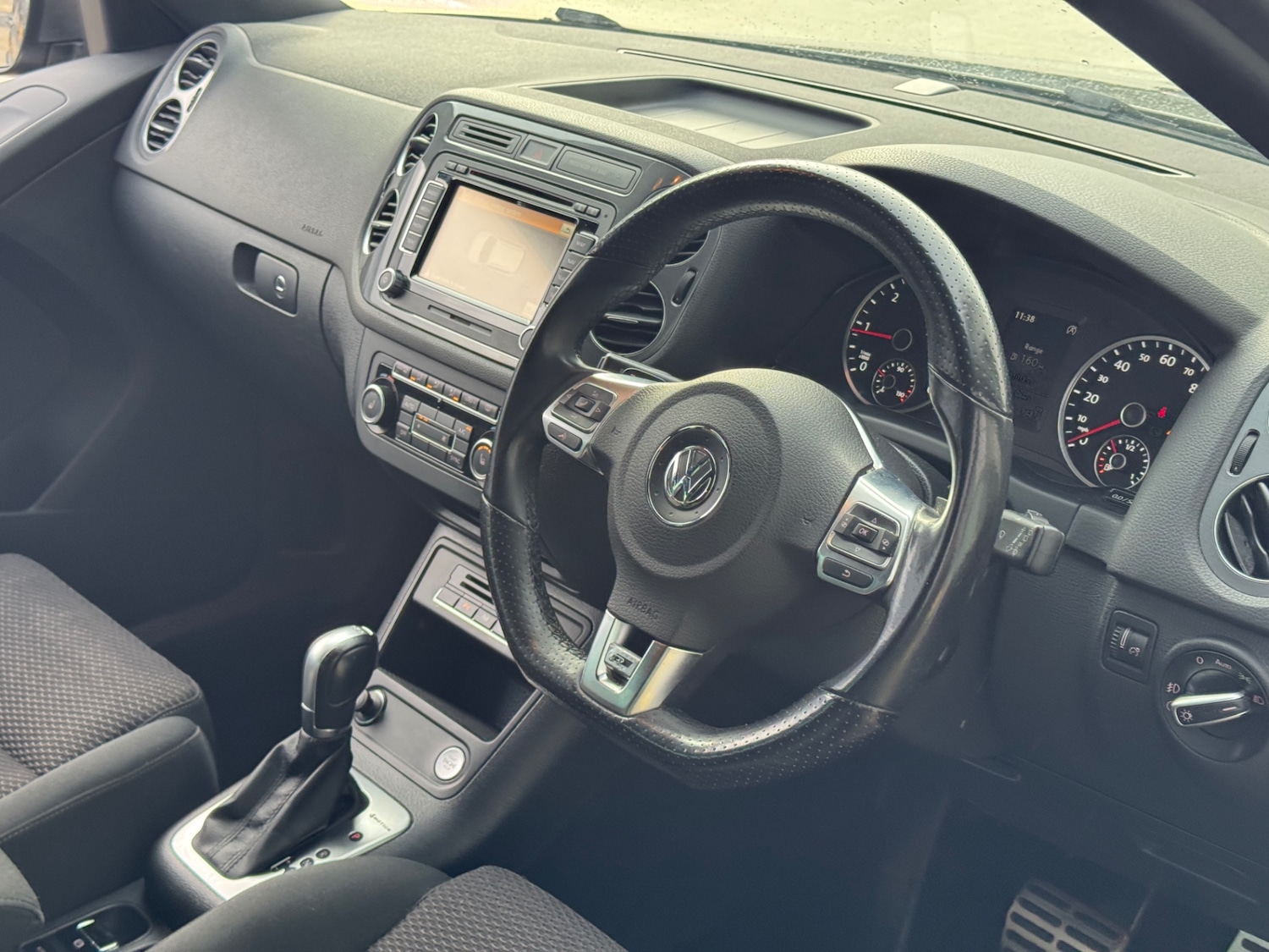 Used Volkswagen Tiguan 2015 for sale - 76859573: Photo 12