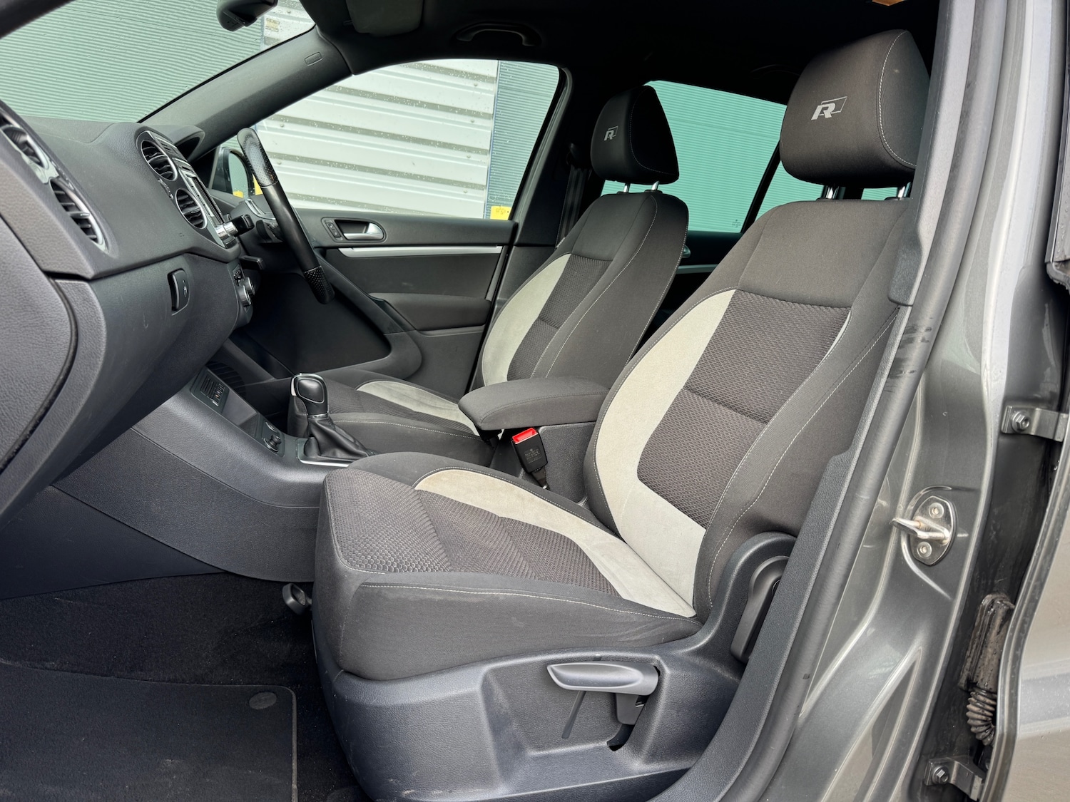 Used Volkswagen Tiguan 2015 for sale - 76859573: Photo 14