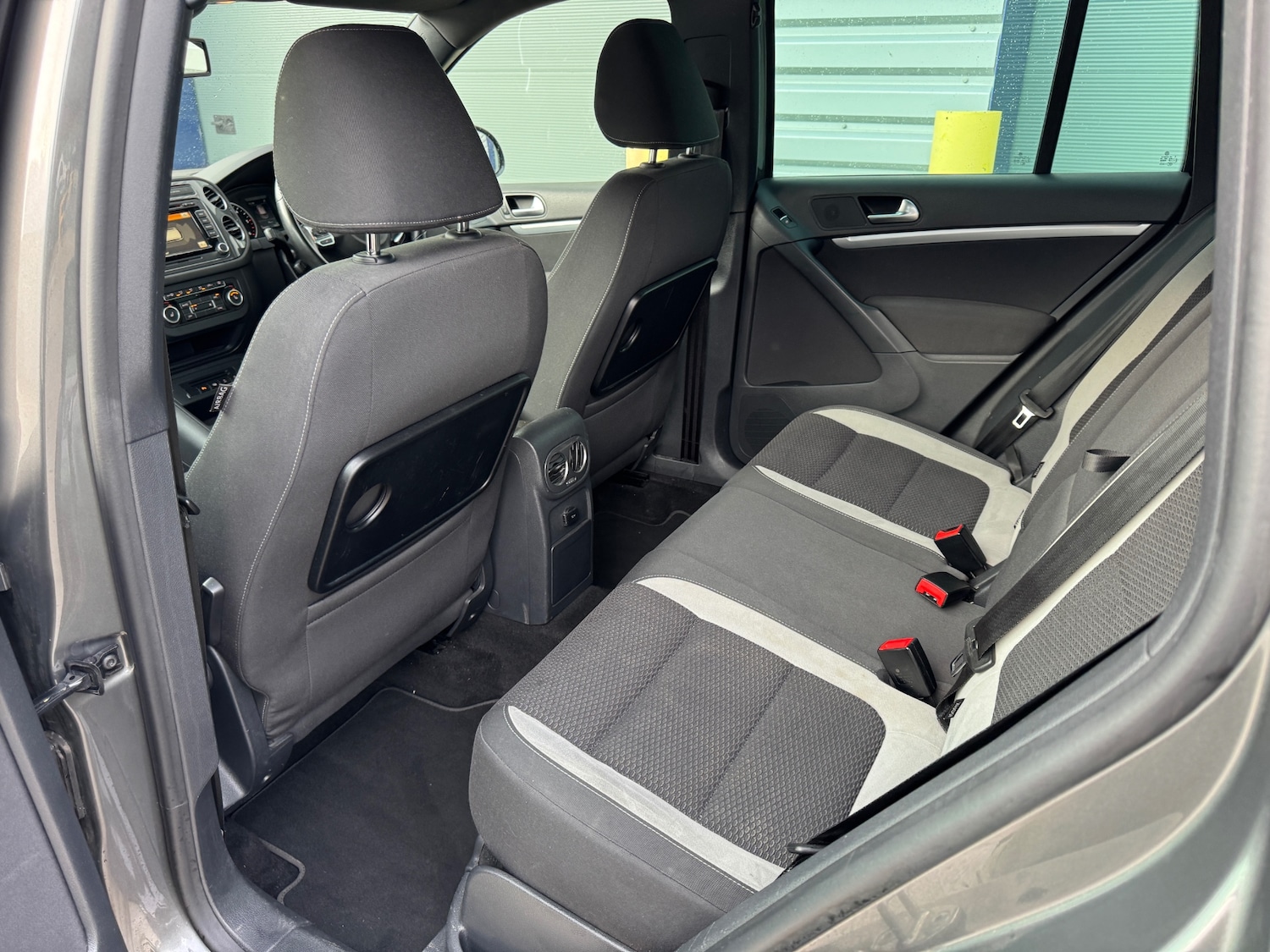 Used Volkswagen Tiguan 2015 for sale - 76859573: Photo 16