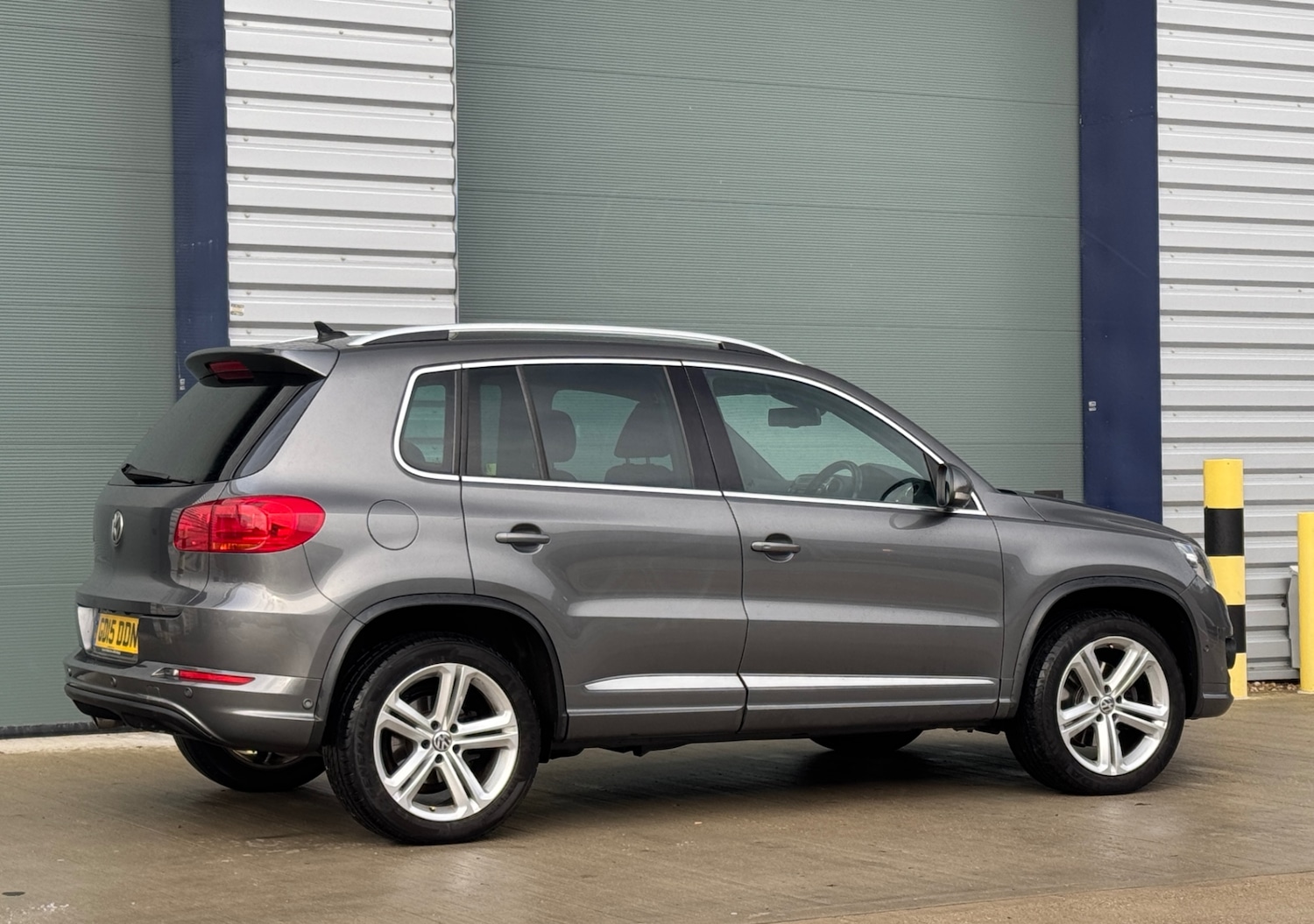 Used Volkswagen Tiguan 2015 for sale - 76859573: Photo 4