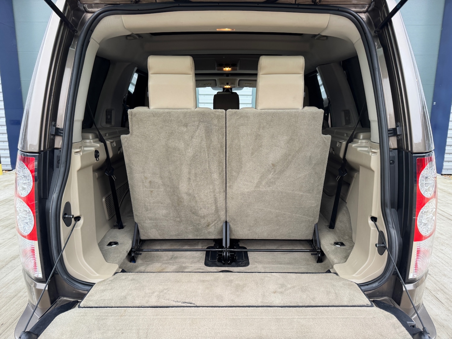 Used Land Rover Discovery 2025 for sale - 77379513: Photo 16