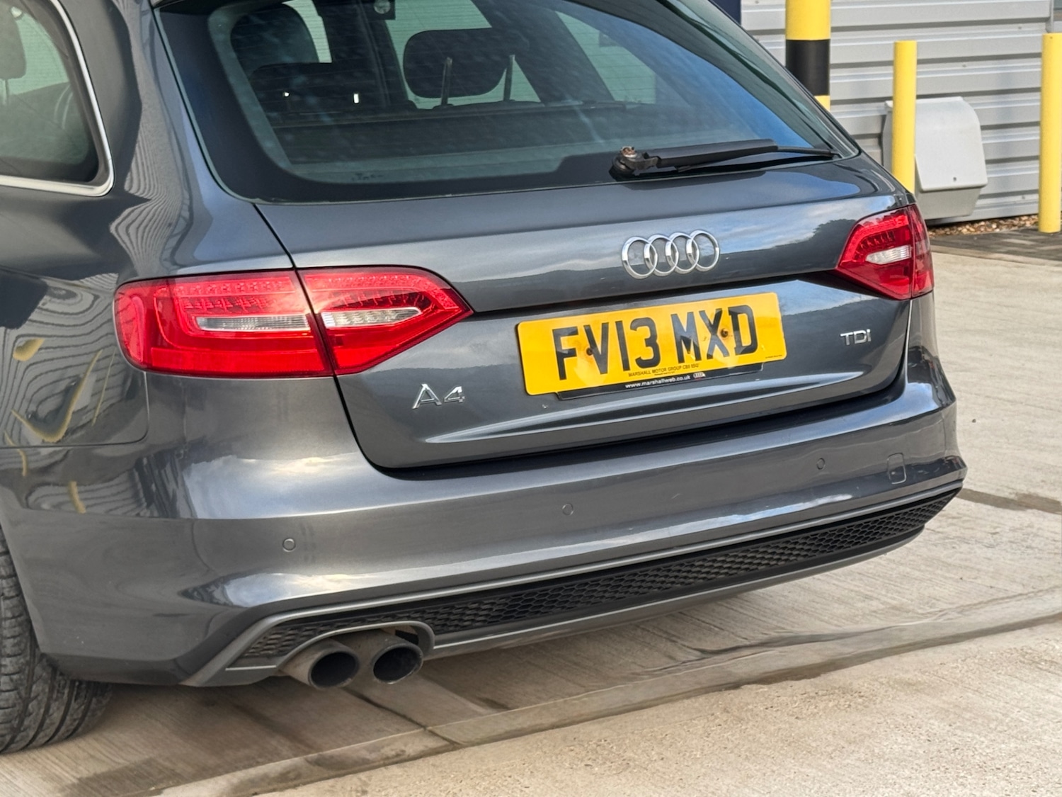 Used Audi A4 2013 for sale - 76987070: Photo 11