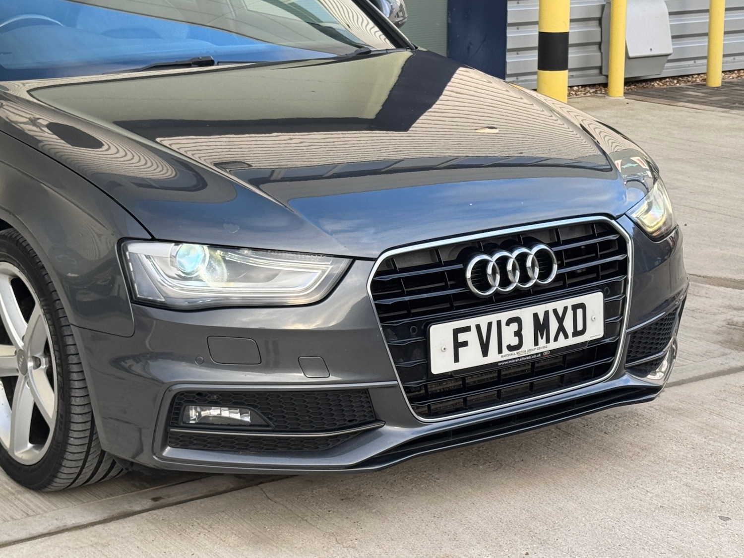 Used Audi A4 2013 for sale - 76987070: Photo 8