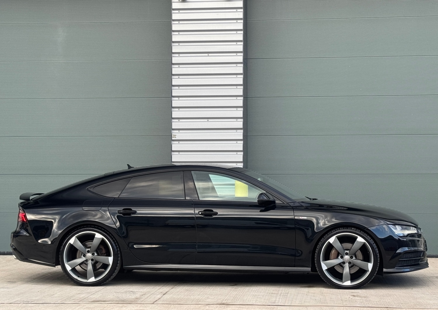 Used Audi A7 2016 for sale - 76931874: Photo 3