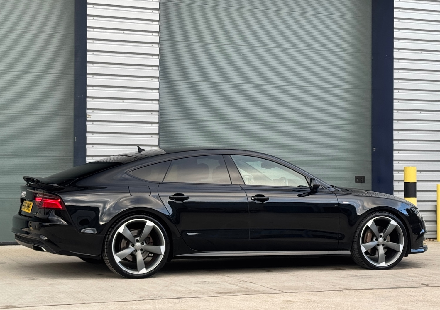 Used Audi A7 2016 for sale - 76931874: Photo 4