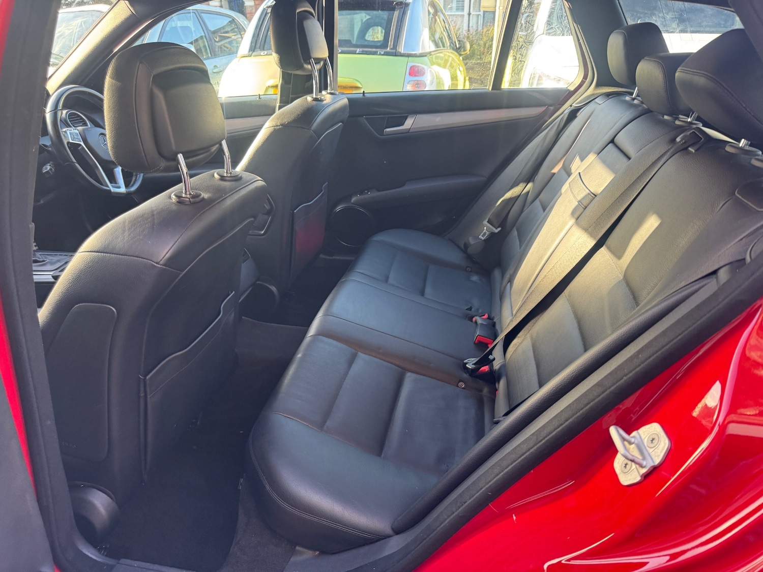 Used Mercedes-Benz C Class 2012 for sale - 76740111: Photo 4