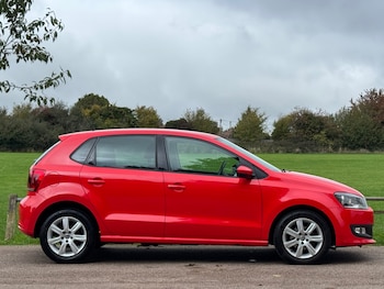 Used Volkswagen Polo 2014 for sale - 76254837: Photo 2