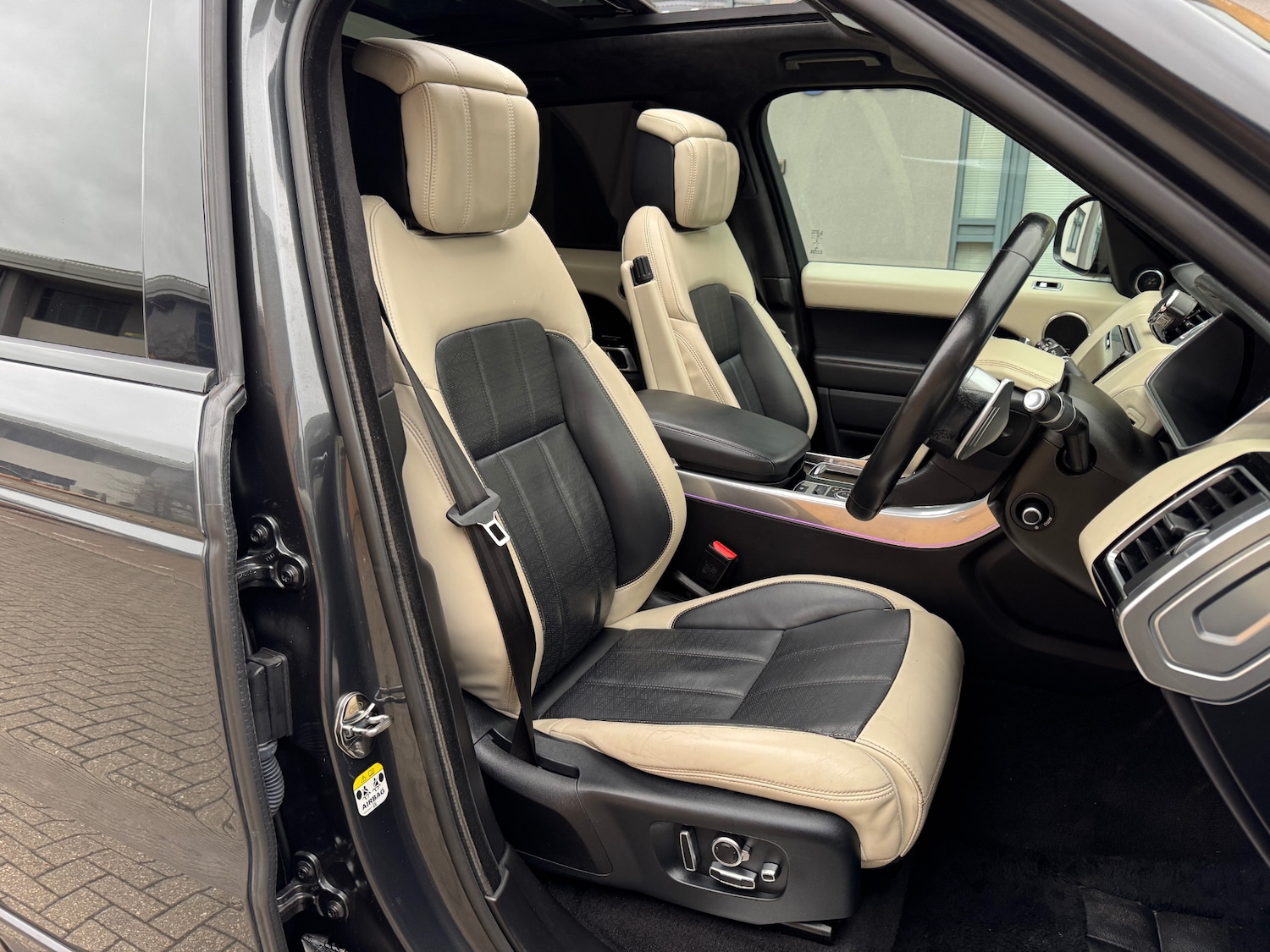 Used Land Rover Range Rover Sport for sale - 77632723: Photo 11