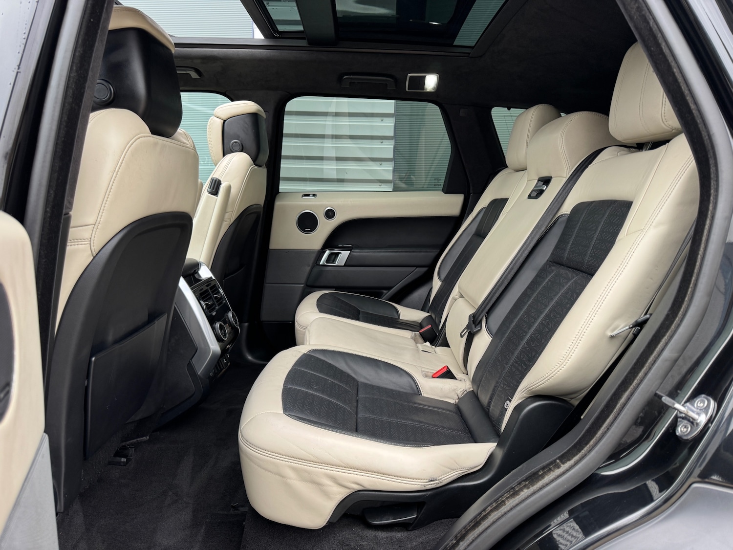 Used Land Rover Range Rover Sport 2018 for sale - 76684565: Photo 16