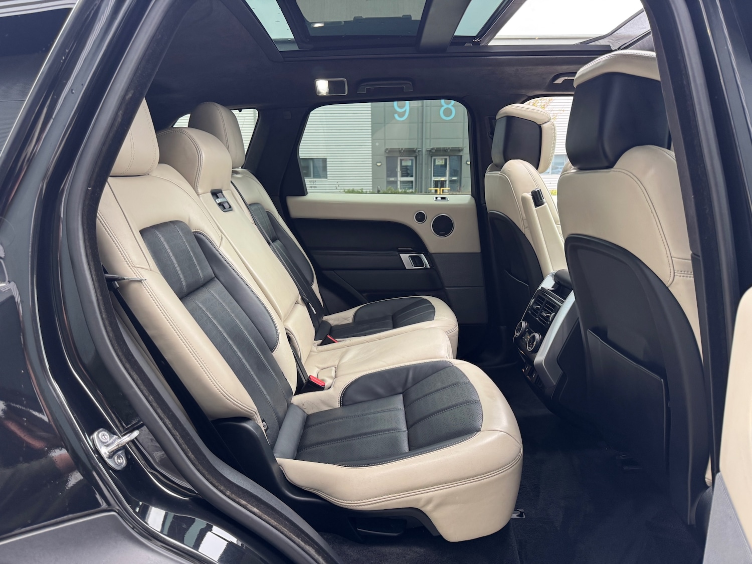 Used Land Rover Range Rover Sport 2018 for sale - 76684565: Photo 18