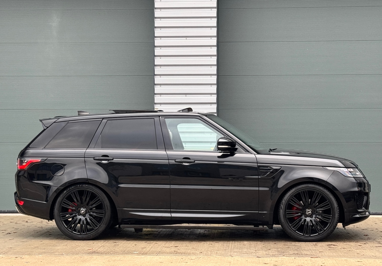 Used Land Rover Range Rover Sport 2018 for sale - 76684565: Photo 3