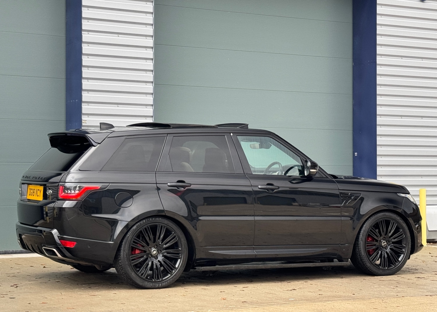 Used Land Rover Range Rover Sport 2018 for sale - 76684565: Photo 4