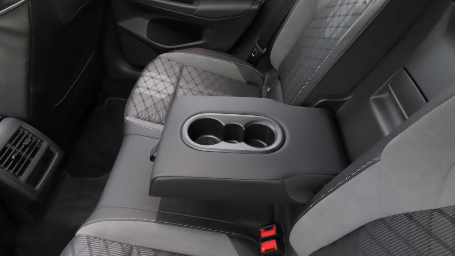 Used Volkswagen Golf 2024 for sale - 76401318: Photo 24