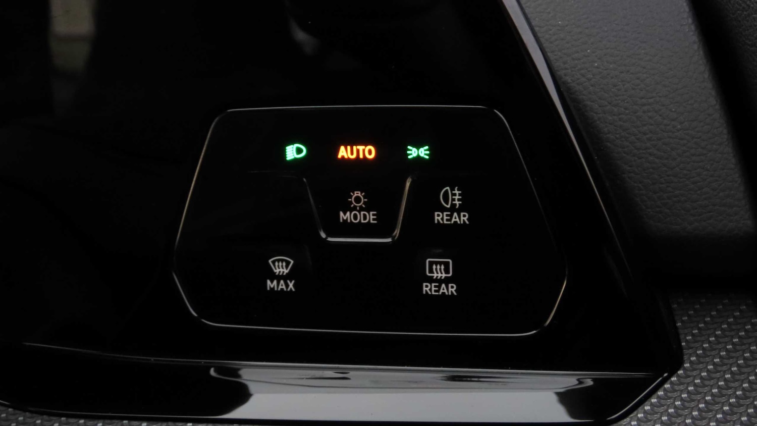 Used Volkswagen Golf 2024 for sale - 76401318: Photo 28