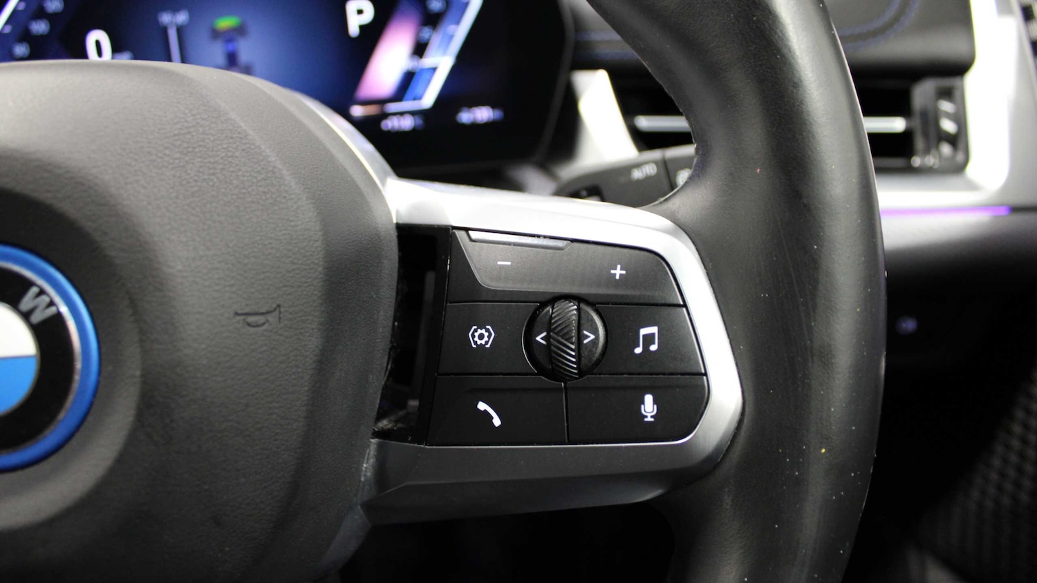 Used BMW iX1 2023 for sale - 76624689: Photo 24