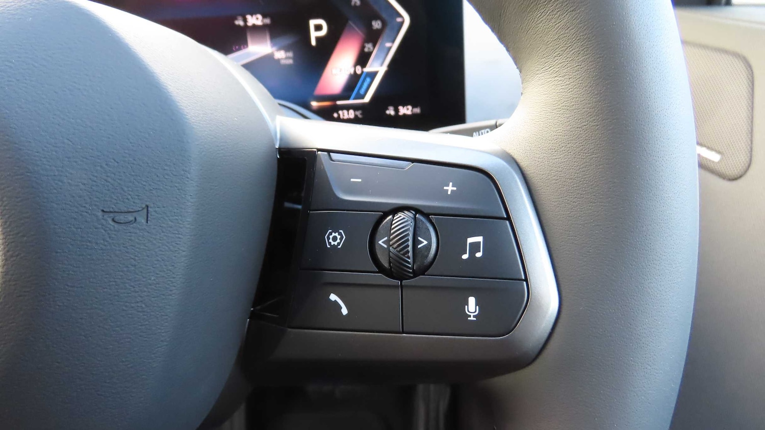 Used BMW iX 2025 for sale - 76564455: Photo 21