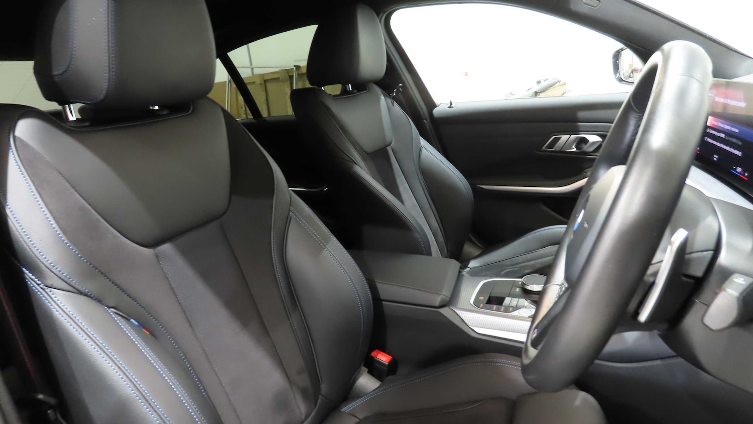 Used BMW 3 Series 2024 for sale - 76624567: Photo 11