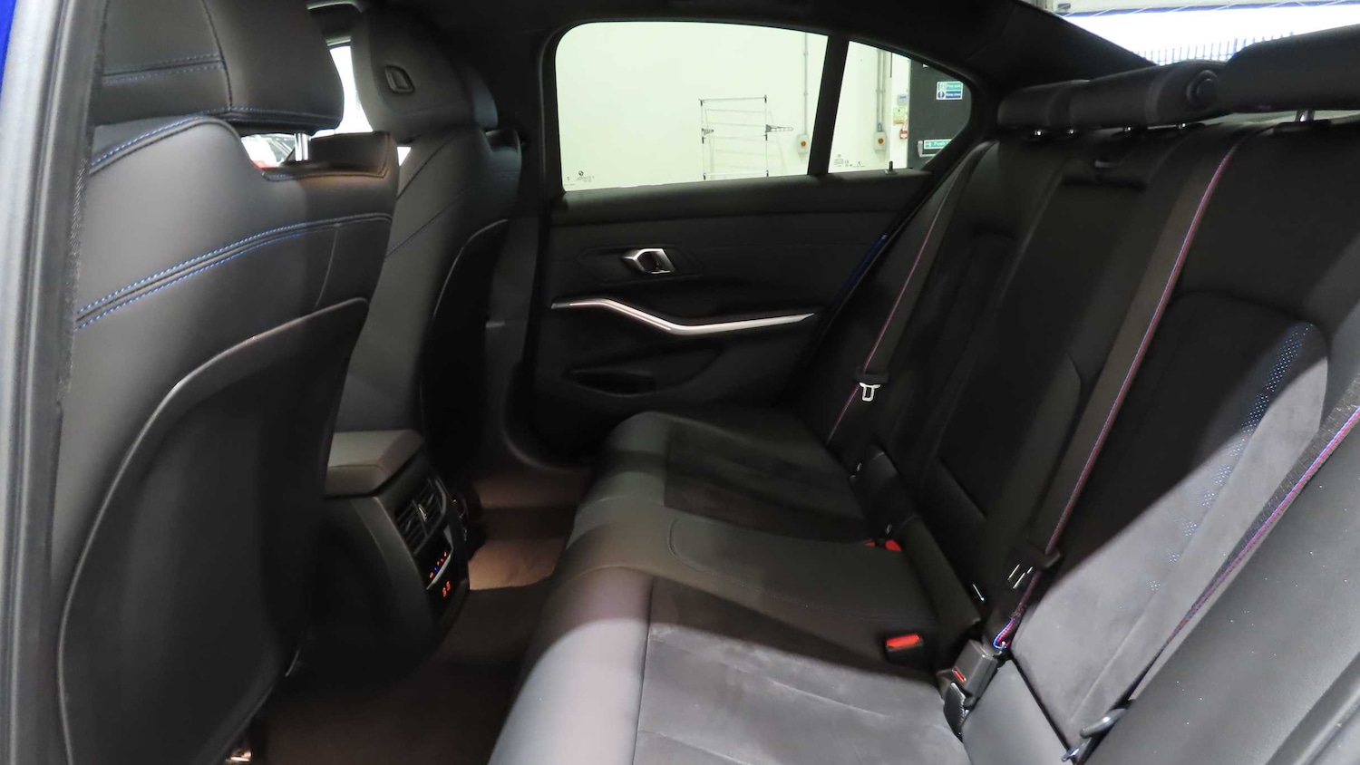 Used BMW 3 Series 2024 for sale - 76624567: Photo 12