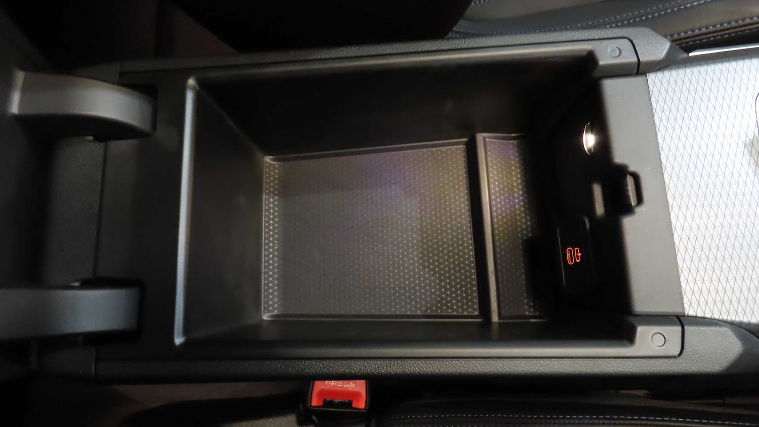 Used BMW 3 Series 2024 for sale - 76624567: Photo 30