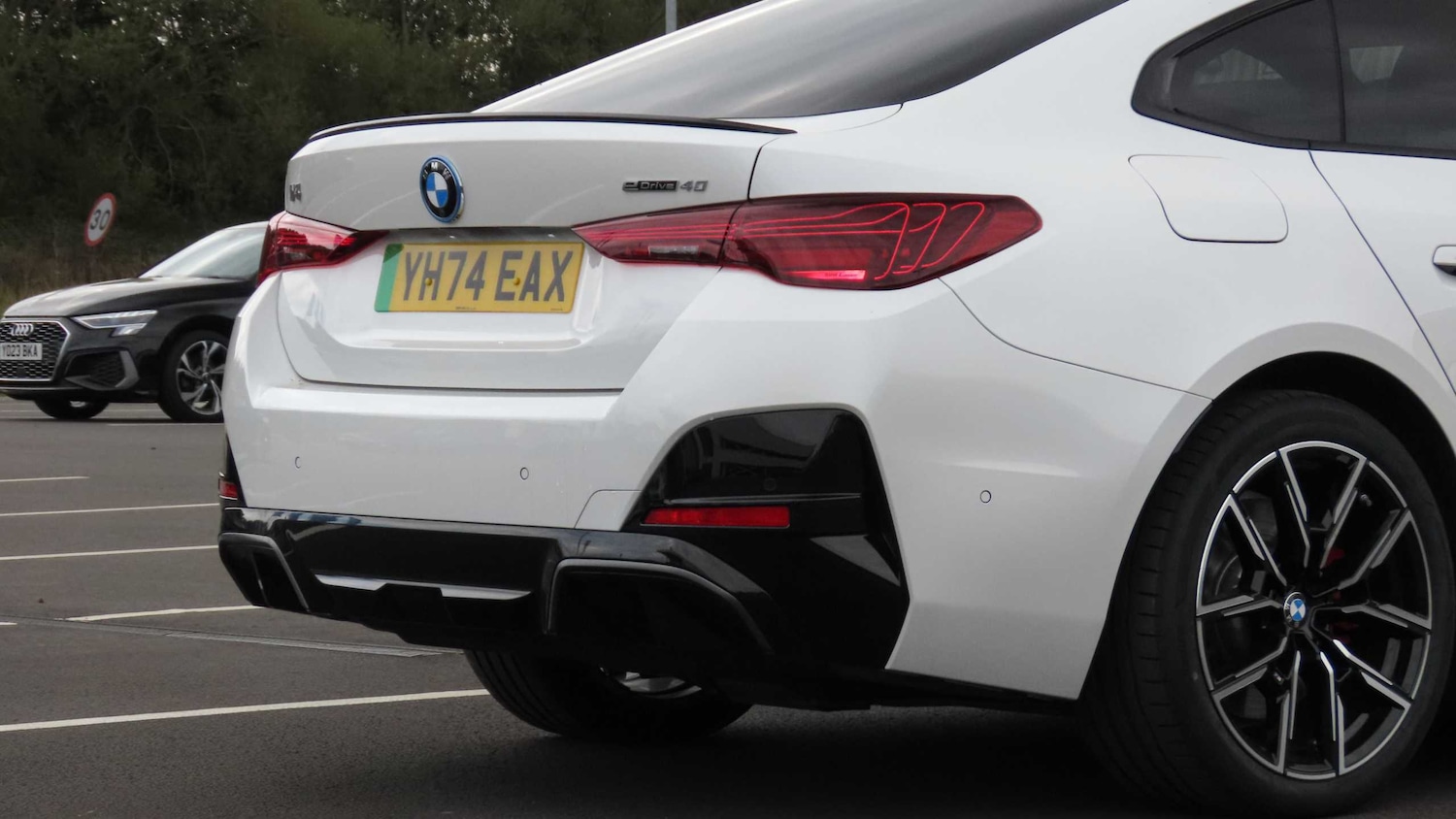 Used BMW i4 2024 for sale - 76113579: Photo 21