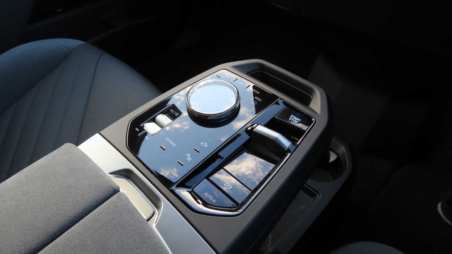 Used BMW iX 2025 for sale - 76564366: Photo 10