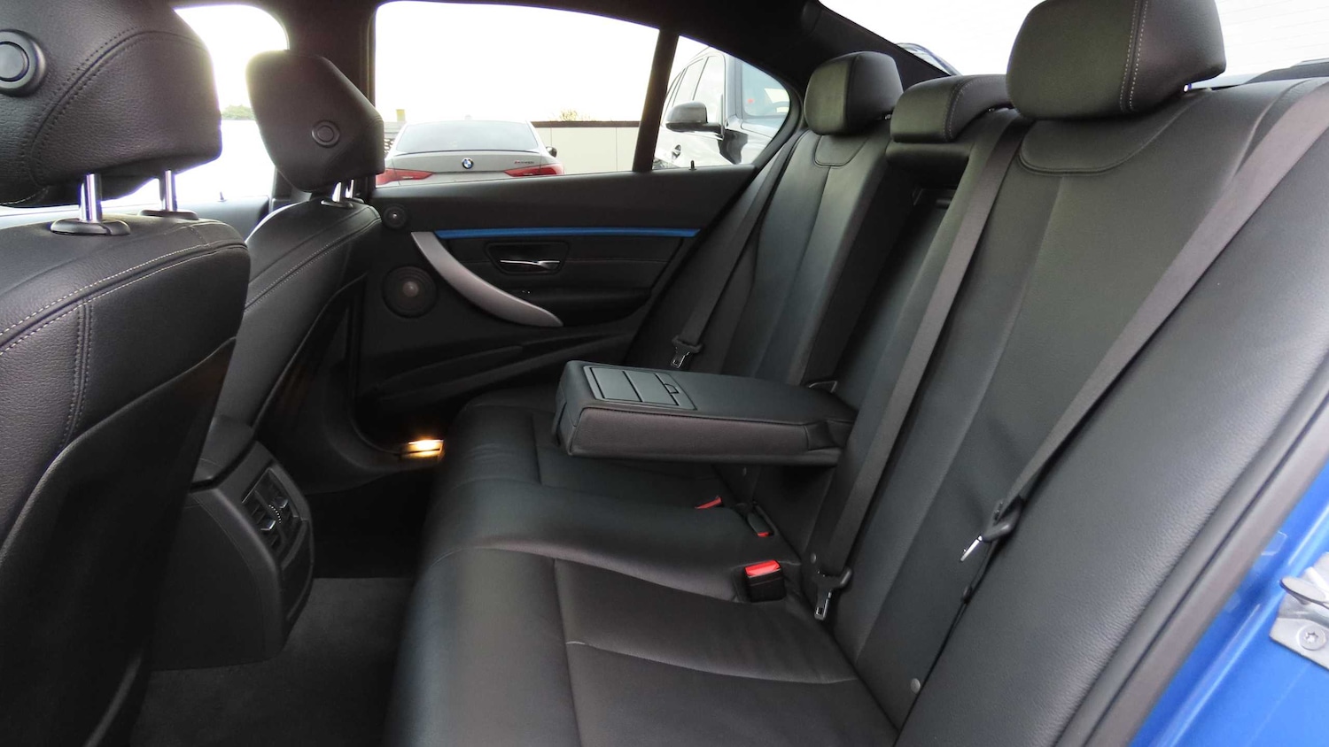 Used BMW 3 Series 2017 for sale - 76916132: Photo 12