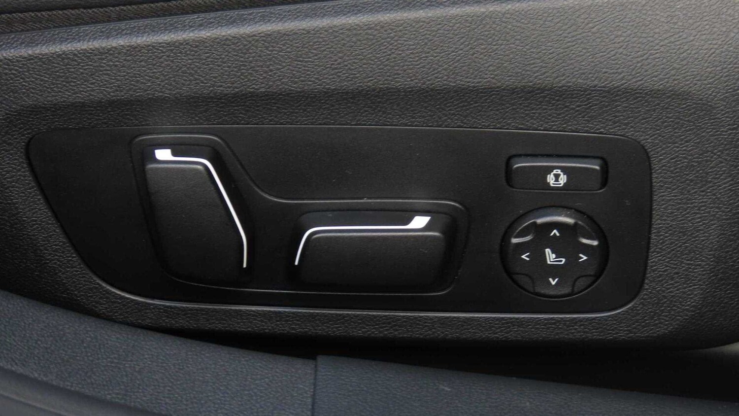 Vehicle 33