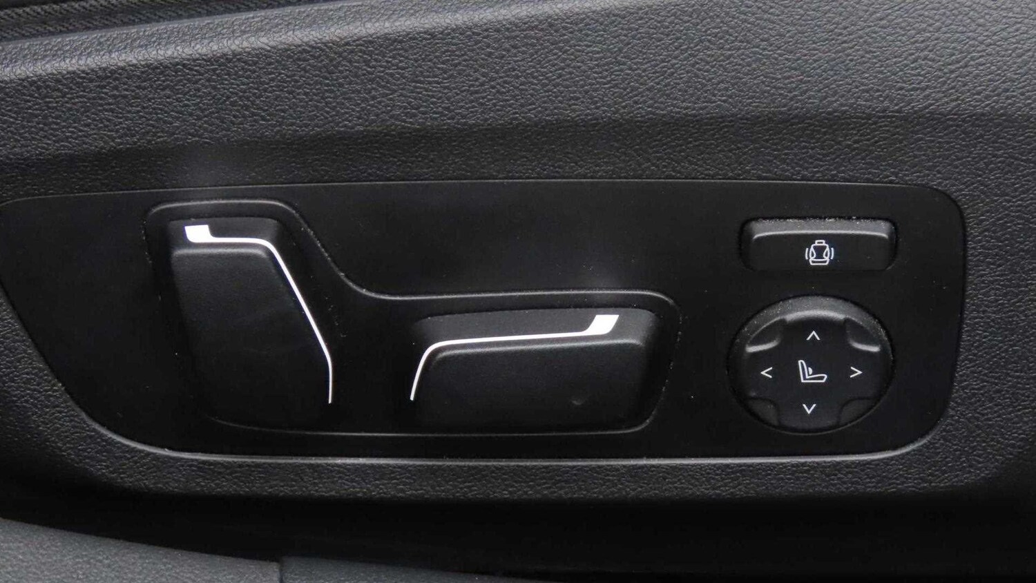 Vehicle 33